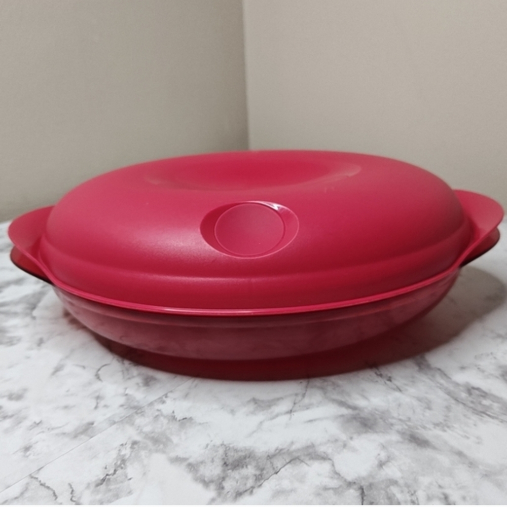Tupperware Vent 'N Serve 1.1L Microwave Oval Dish Red Vented Lid - Picture 2 of 9